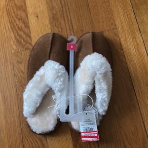 Fuzzy chestnut slippers